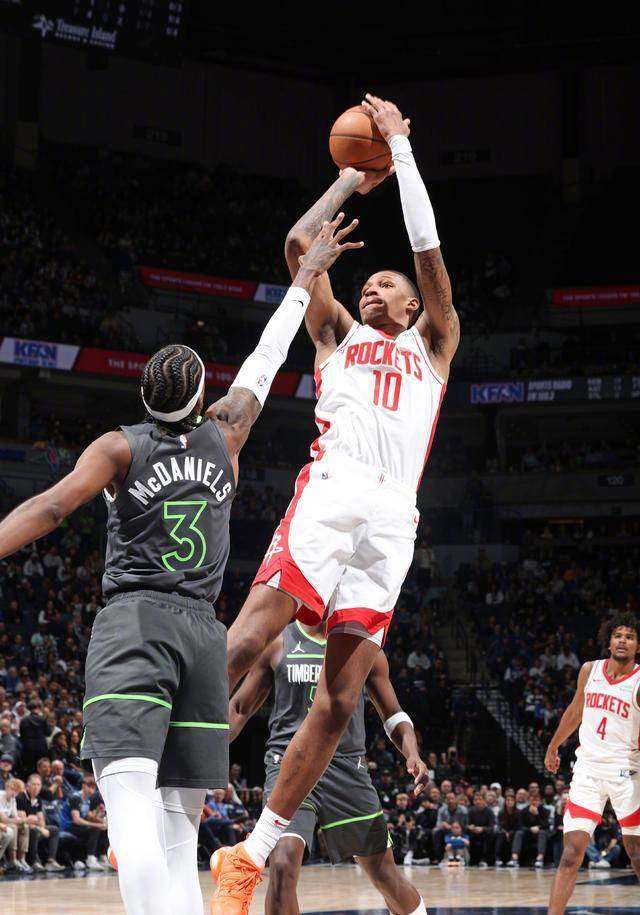 完美体育品牌-马赛成功逆转对手，取得关键胜利的简单介绍