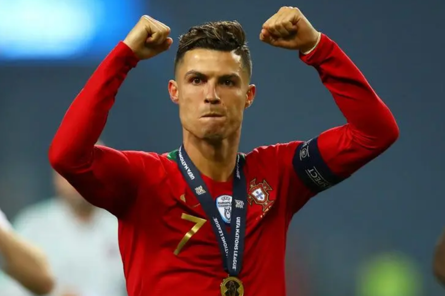 完美体育官网-包含利物浦与瓦伦西亚将在下一轮展开对决，决定晋级者的词条